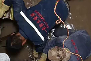 绵阳电梯井堵漏施工视频
